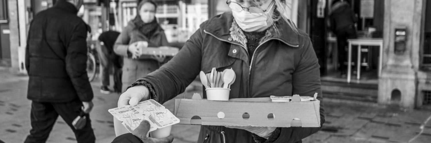 Photo pour illustrer le sujet sur des ateliers cuisine pour éduquer les pauvres.