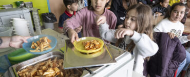Cantines scolaires gratuites
